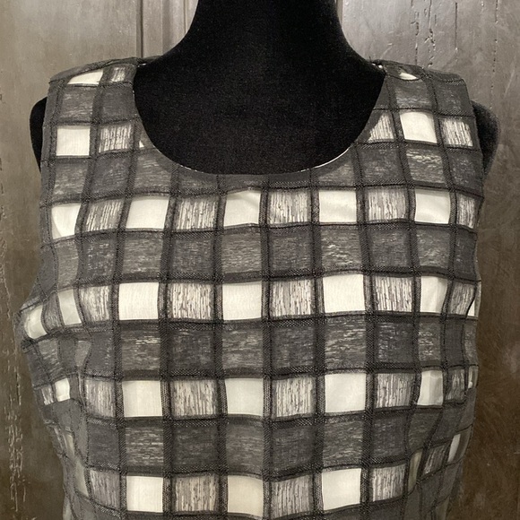 Cato blk sheer crop sleeveless blouse - Size 16 - Picture 4 of 9